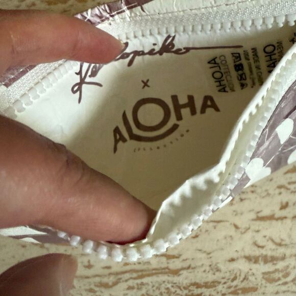 Aloha Collection Kealopiko mini pouch - rose gold moon phase print - Picture 7 of 10